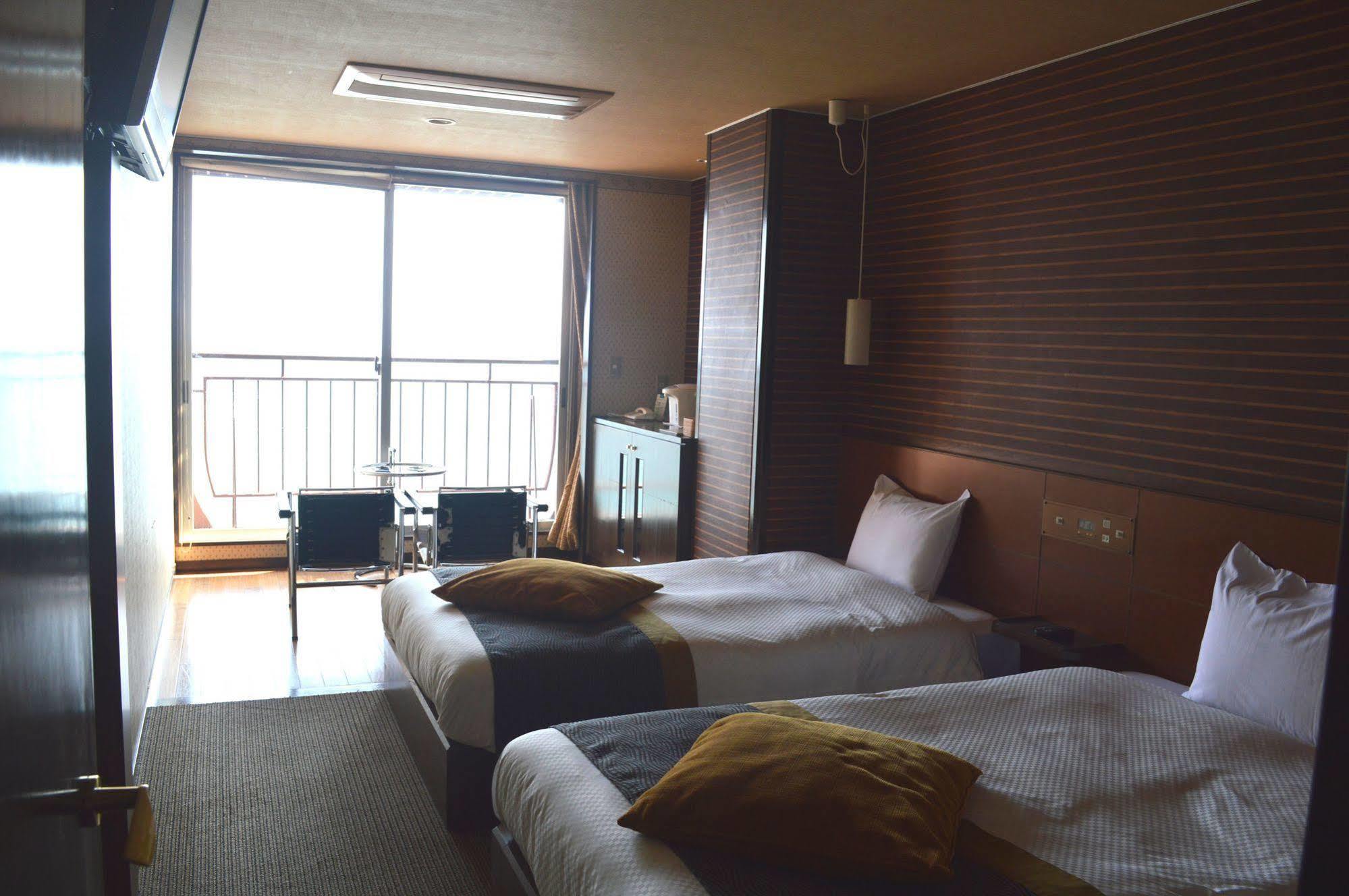 Tenku Hotel Kairo Тоносё Экстерьер фото